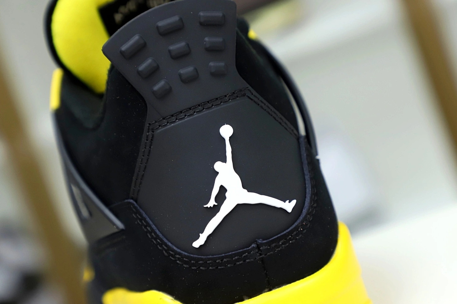 2023  Jordan Jordan4 thunder Air 0825